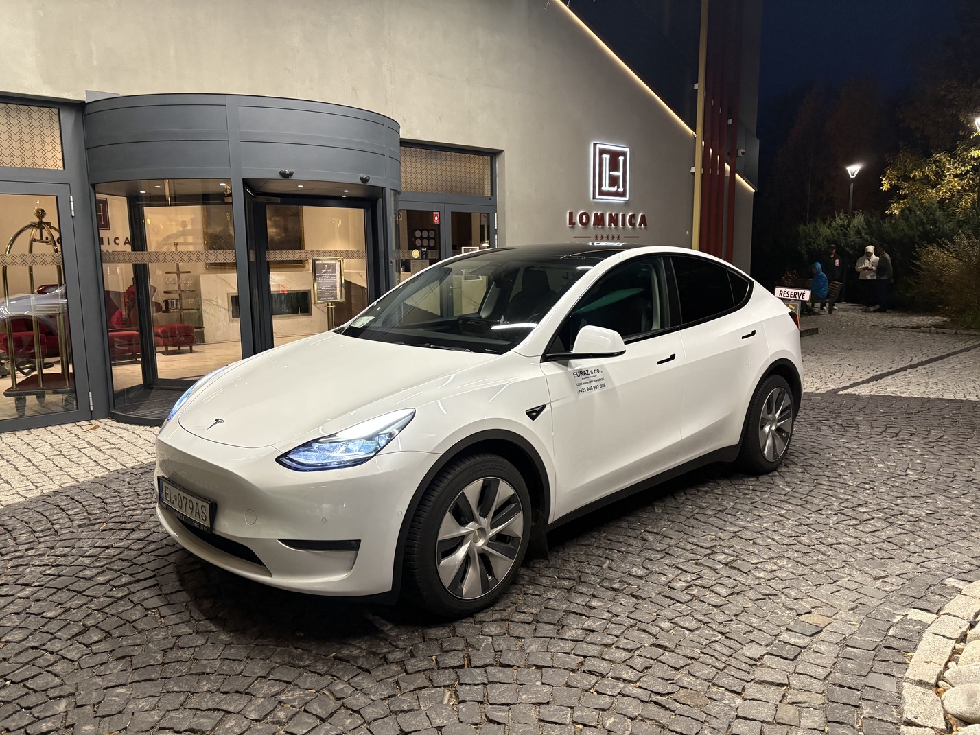 Tesla model Y
